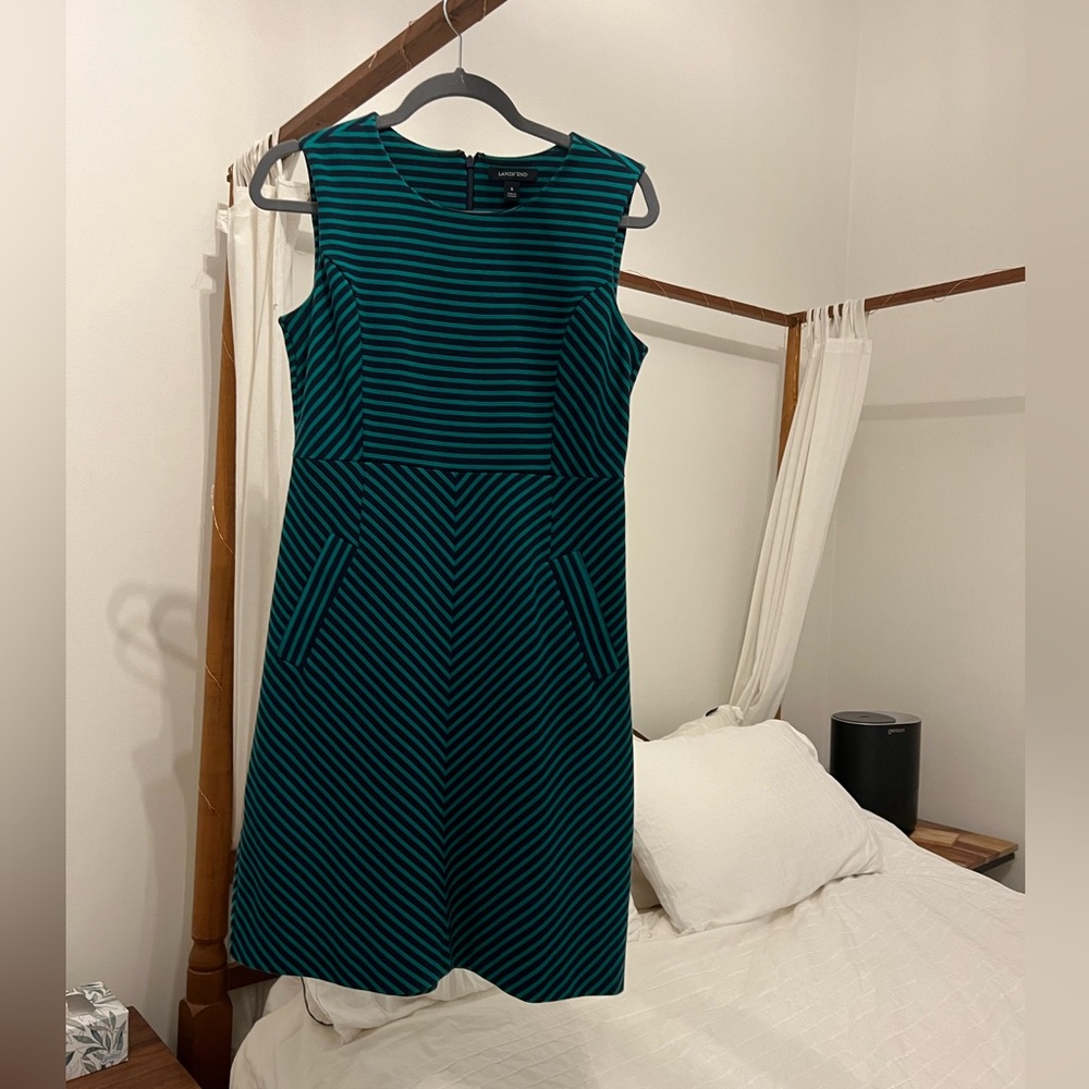 Lands end dress with pockets